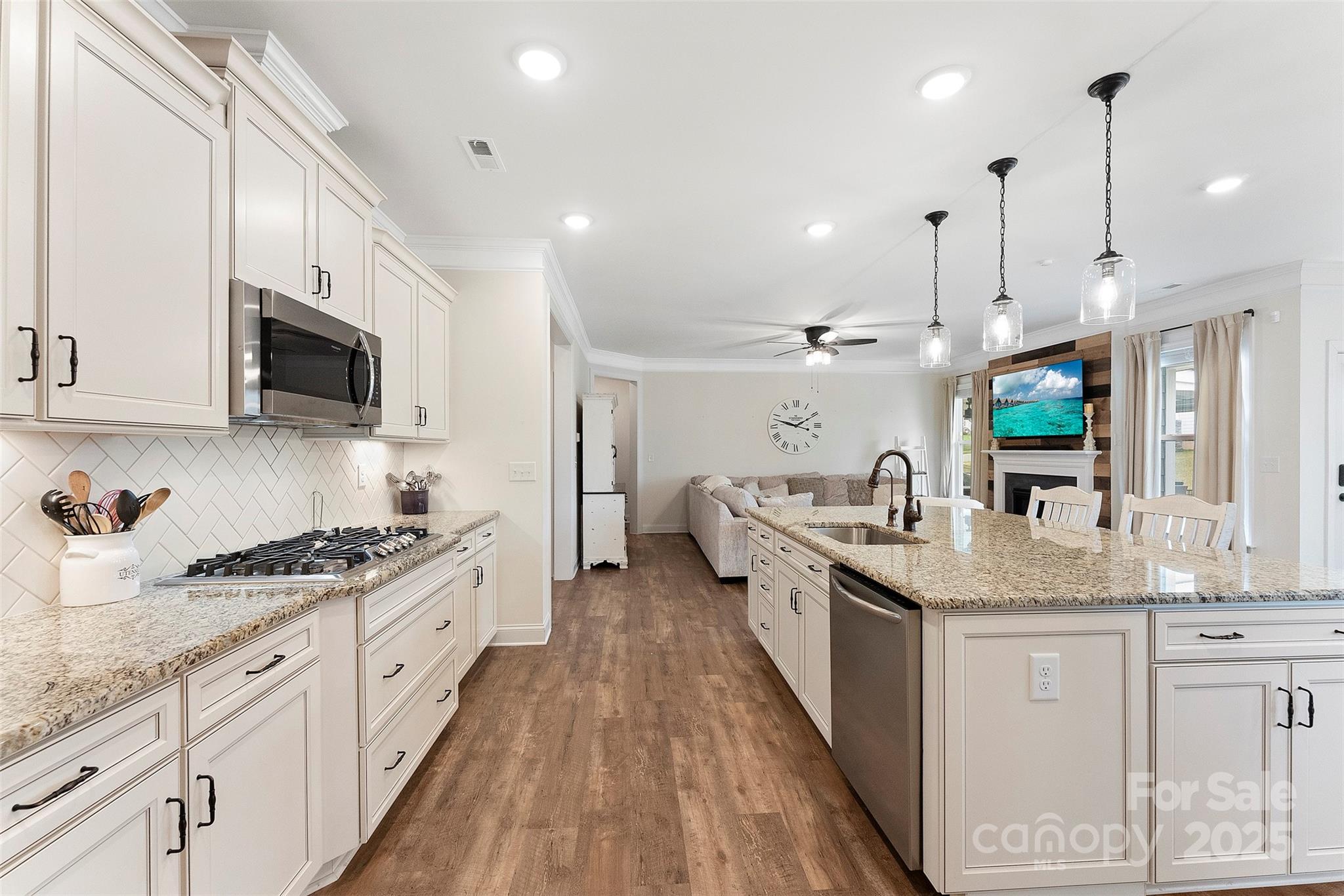 Robinson Oaks - Residential