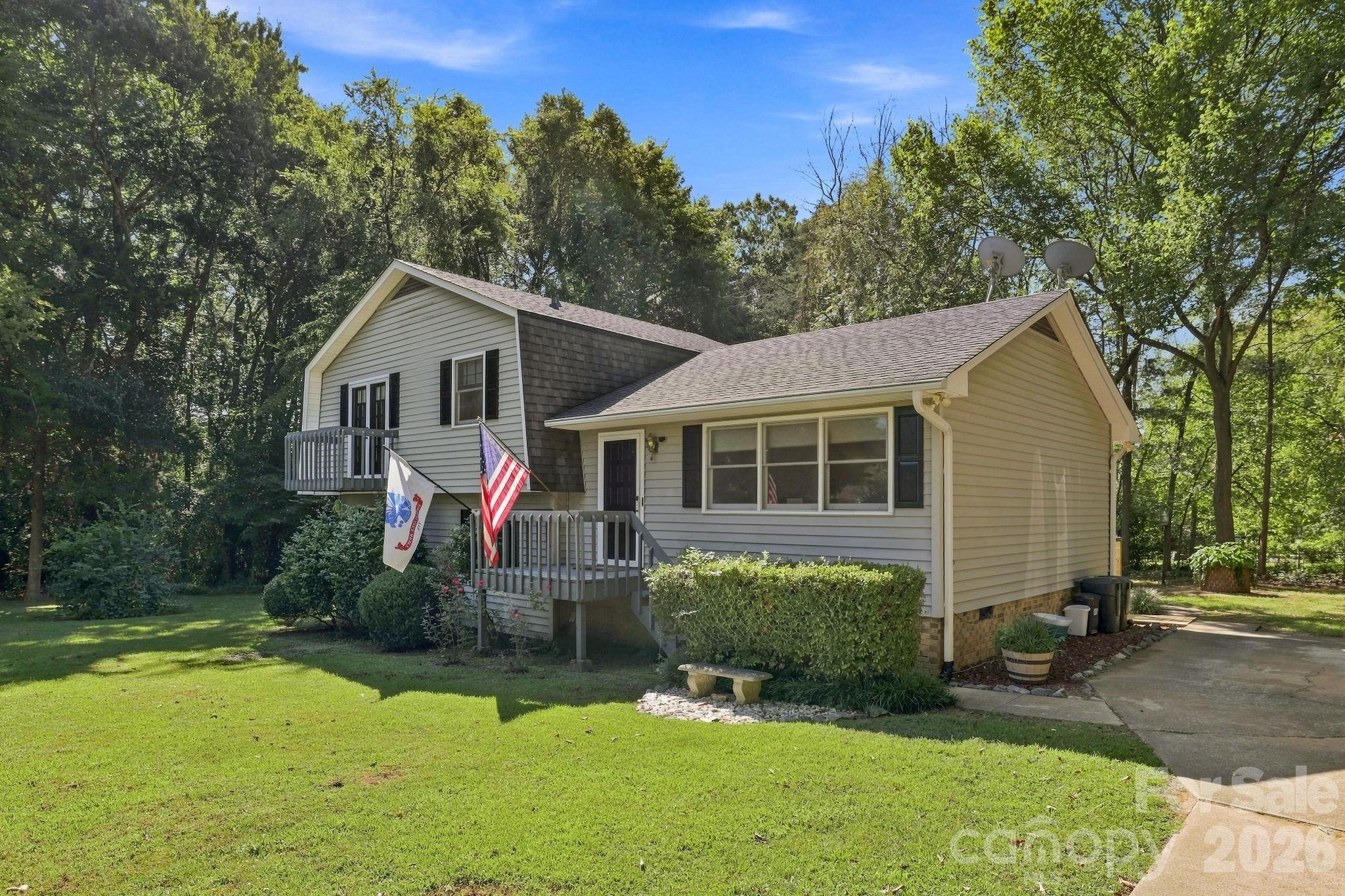 5421 Woodside Drive