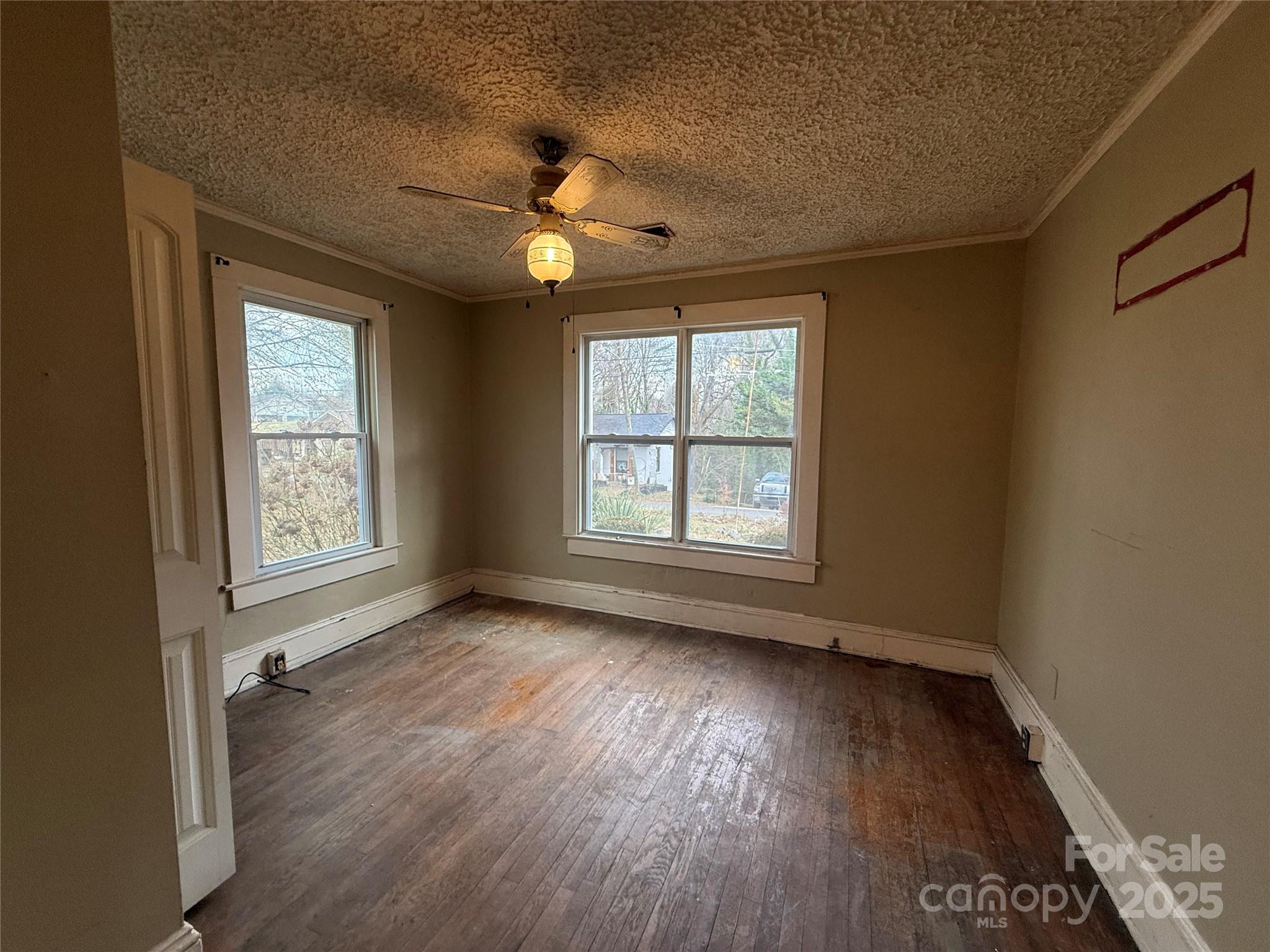 712 Griffin Avenue NW