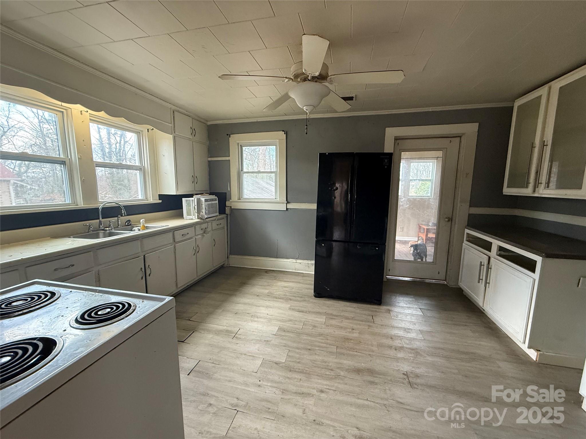 712 Griffin Avenue NW