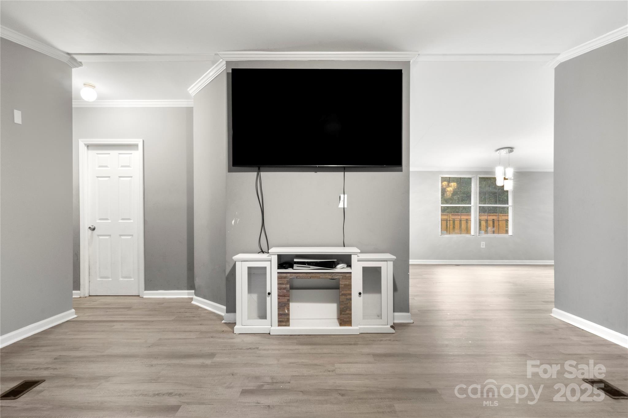 5136 Southbrook Drive