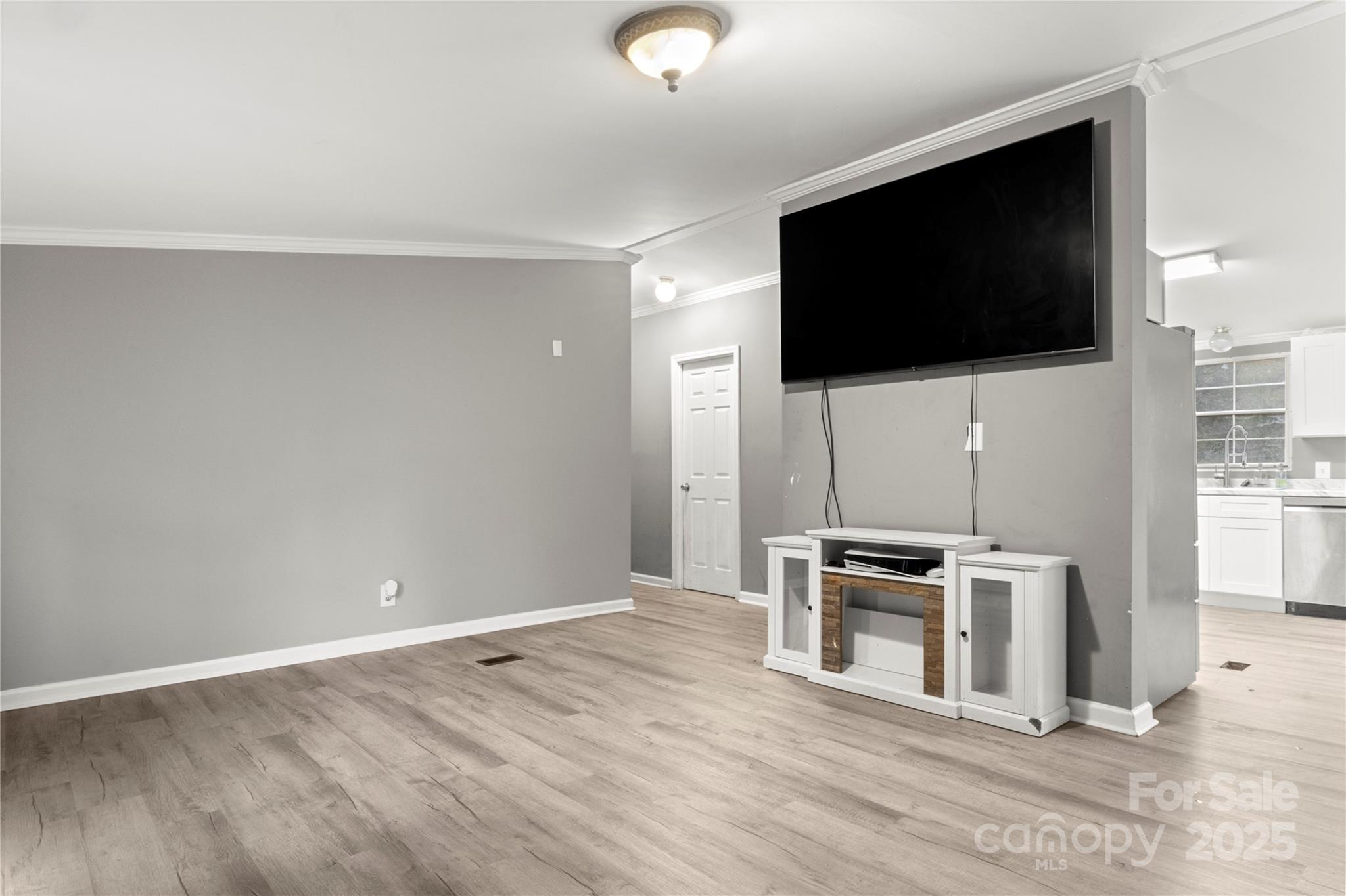 5136 Southbrook Drive