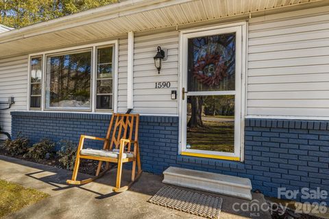 1590 Bruce Road Mars Hill NC 28754