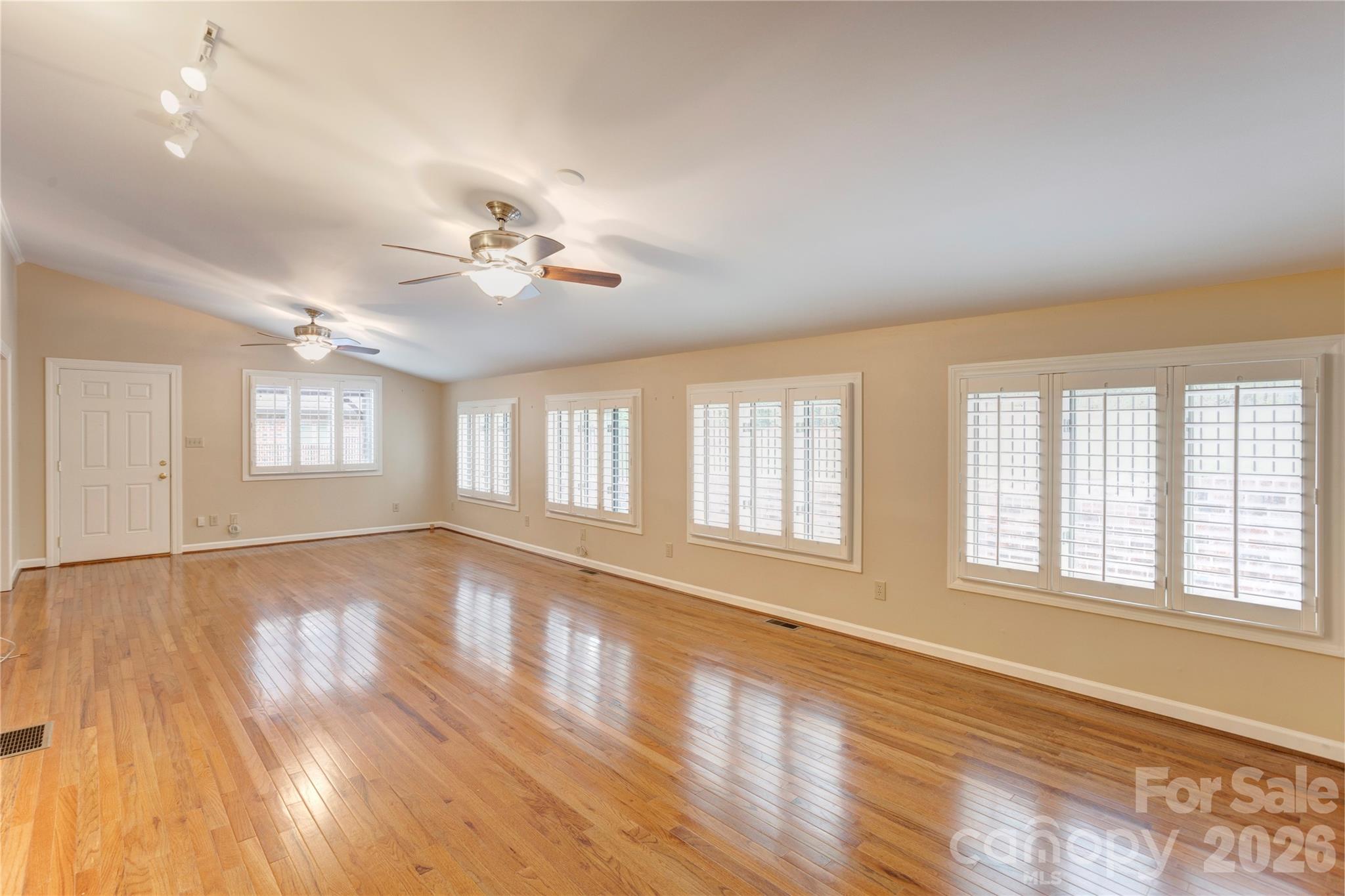 Zemosa Acres - Residential