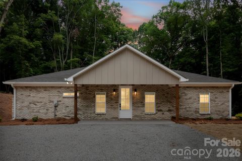 Photo of 2319 Tanglewood Drive, Albemarle, NC 28001 (MLS # 4359539)