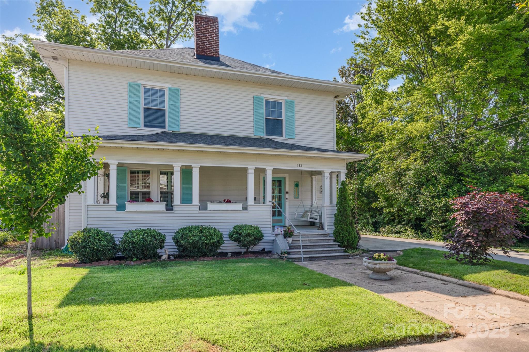 132 N Confederate Avenue