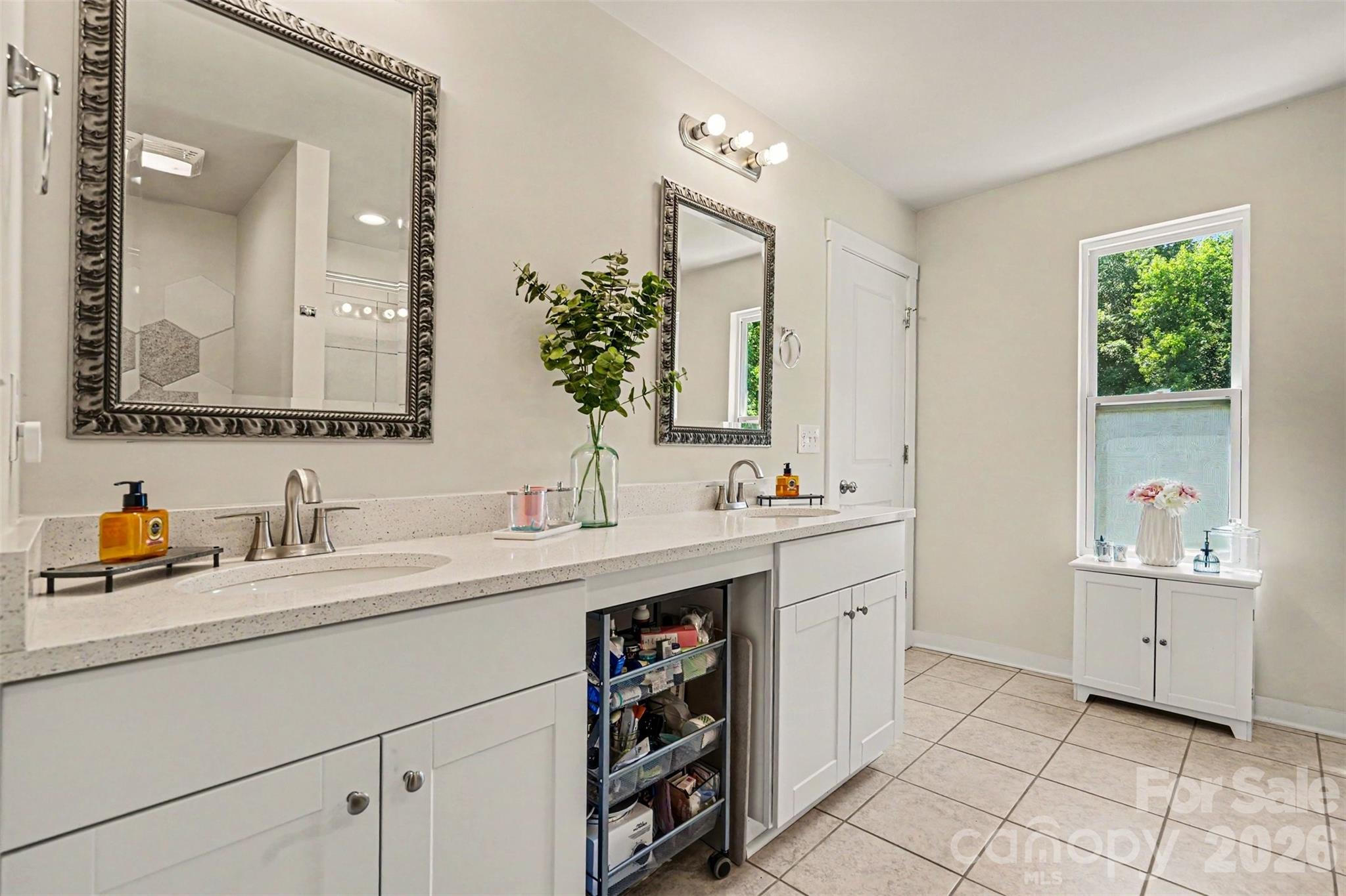 Hayden Dr - Residential
