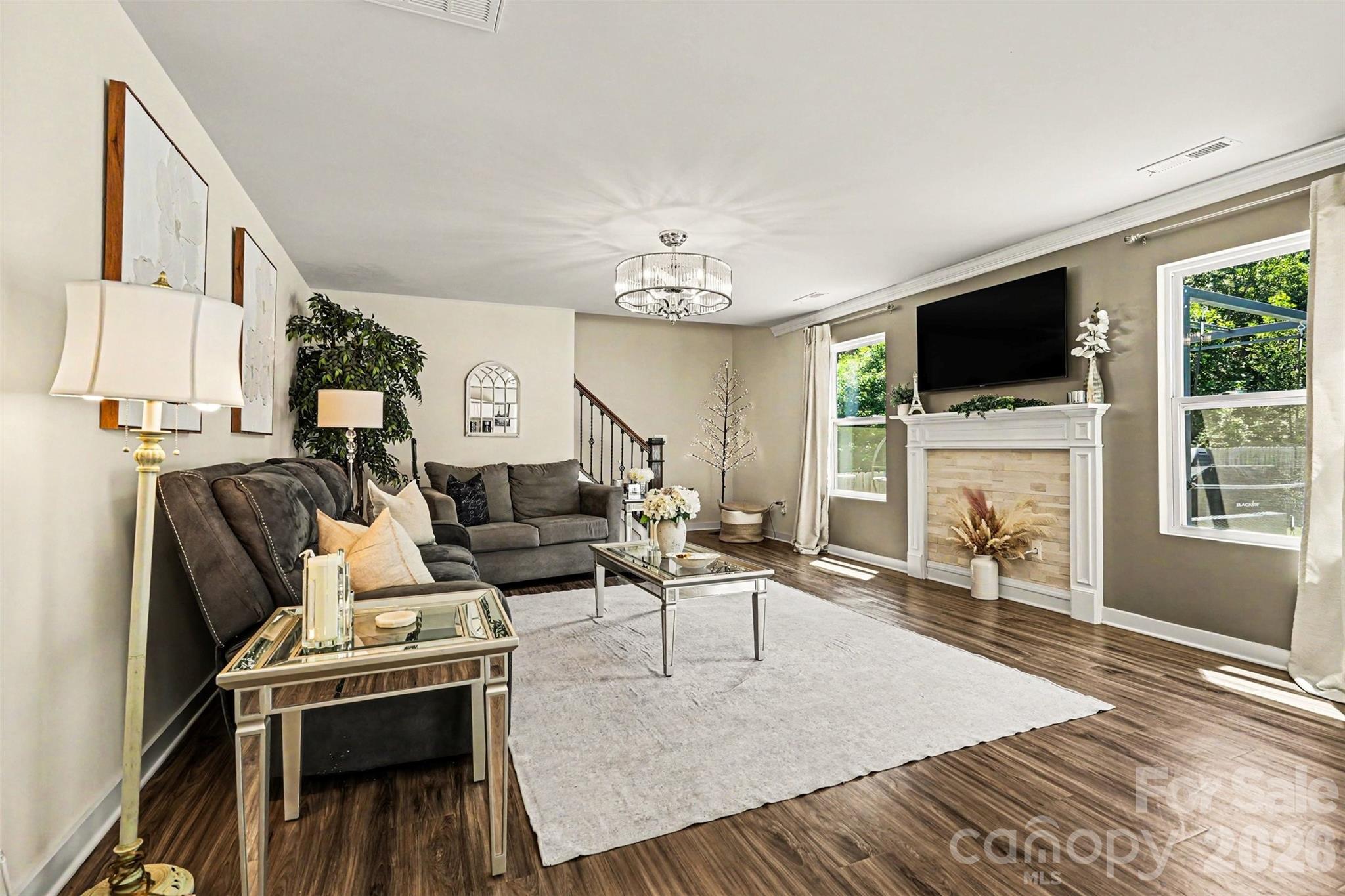 Hayden Dr - Residential