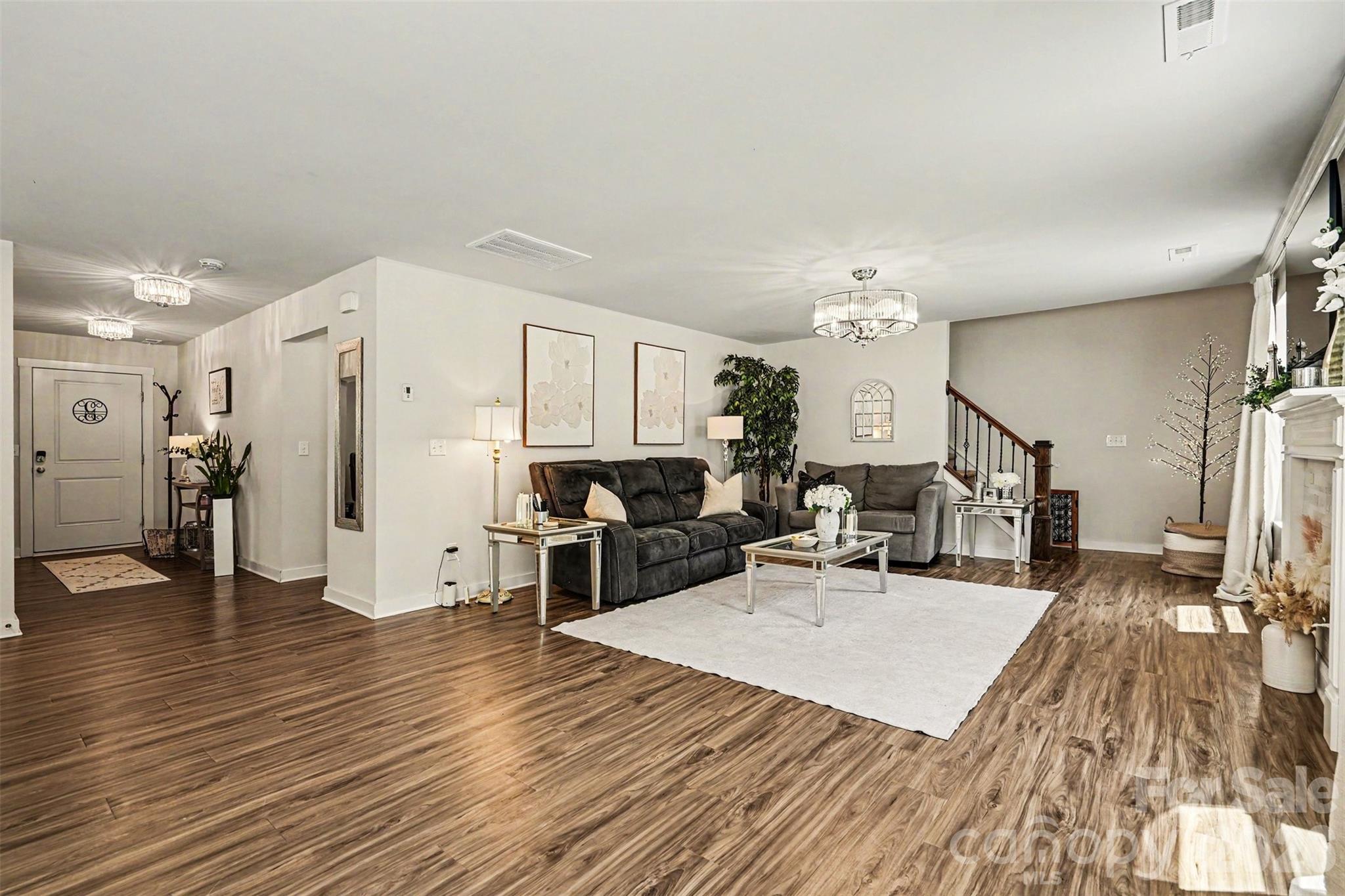 Hayden Dr - Residential