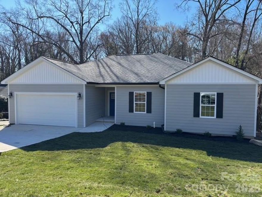 Modern New Build | 3BR, 2.5BA | 0.55 acre NO HOA. Spacious Interior: 9-foot ceilings and Cove Crown molding throughout. Gourmet Kitchen: Large quartz island, custom cabinets, and huge pantry. Open Concept: Perfect for entertaining with a seamless flow. Luxury Primary Bath: Double vanity, tile floors, and glass-enclosed tile shower. Exterior: 50-year LP Smart Siding & large deck with cable railing for "clear-view" backyard vibes. Storage+: 2-car garage plus a massive walk-up attic