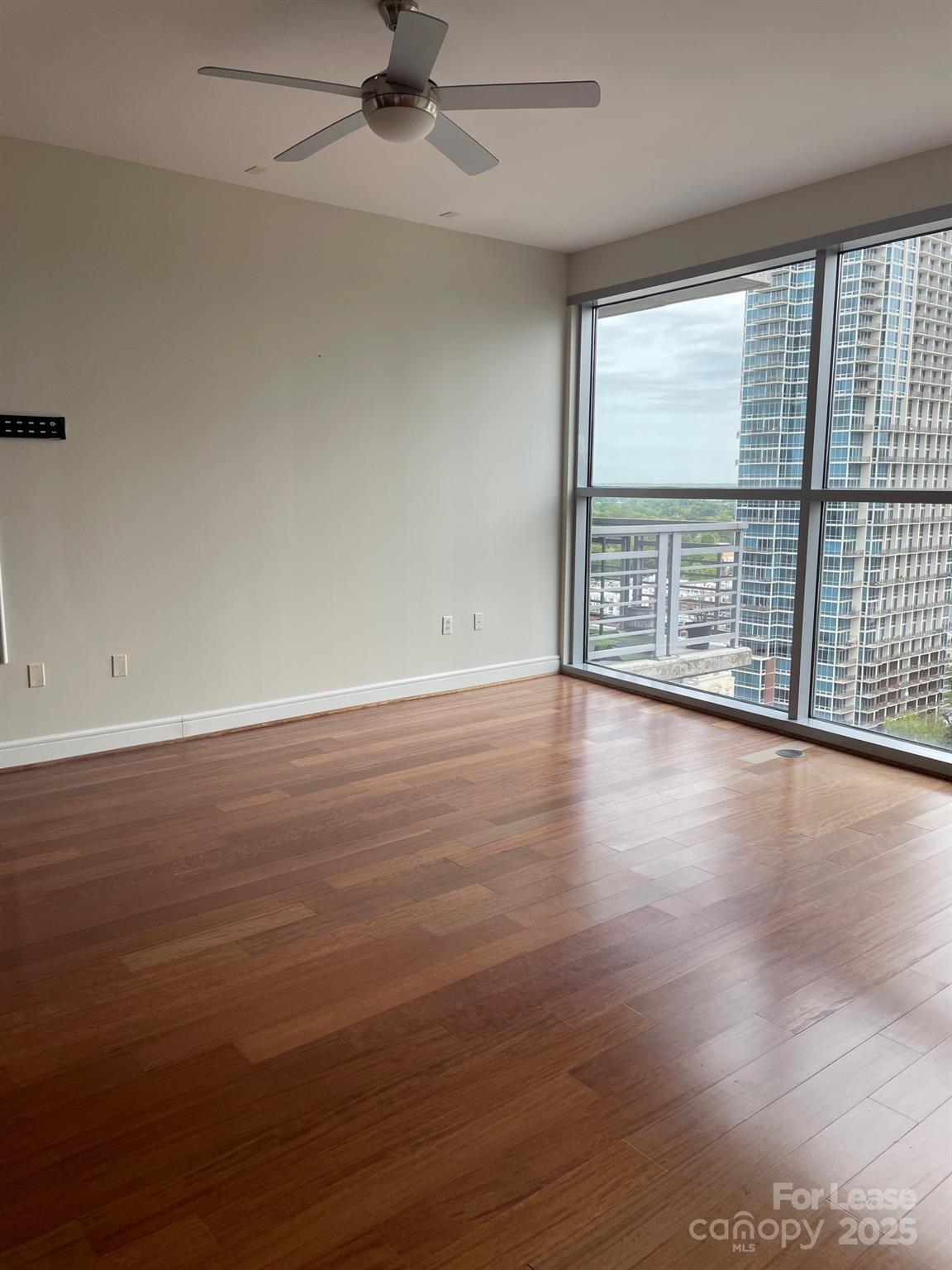 333 W Trade Street 1602