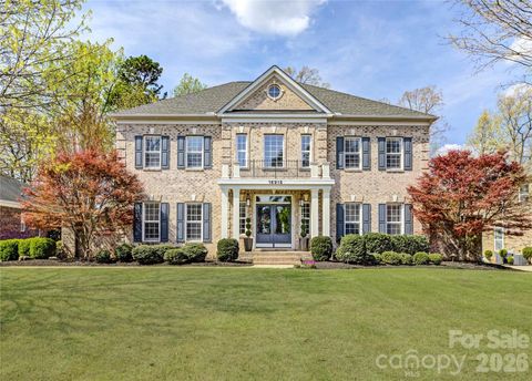 Photo of 16915 Turtle Point Road, Charlotte, NC 28278 (MLS # 4360965)