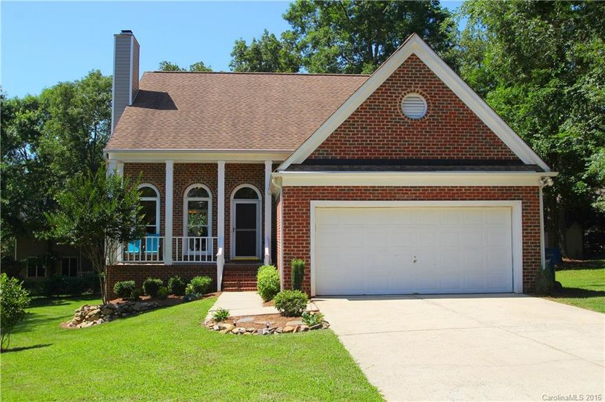 ** 6/24/16 multiple offers - highest & best by Sunday, 6/26/16 at 5:00 p.m.** Superb curb appeal, brick front exterior, replaced Architectural roof, covered front porch, & stacked stone flower beds. Two story GR boasts vaulted ceilings, dramatic FP, custom trim, exposed staircase, & loft. Spacious remodeled kitchen features hardwood floors, SS appliances, replaced c'tops, nook, pantry, mudroom, & under cabinet lighting. MBR on main with new sliding barn door leading to remodeled bathroom & WIC.