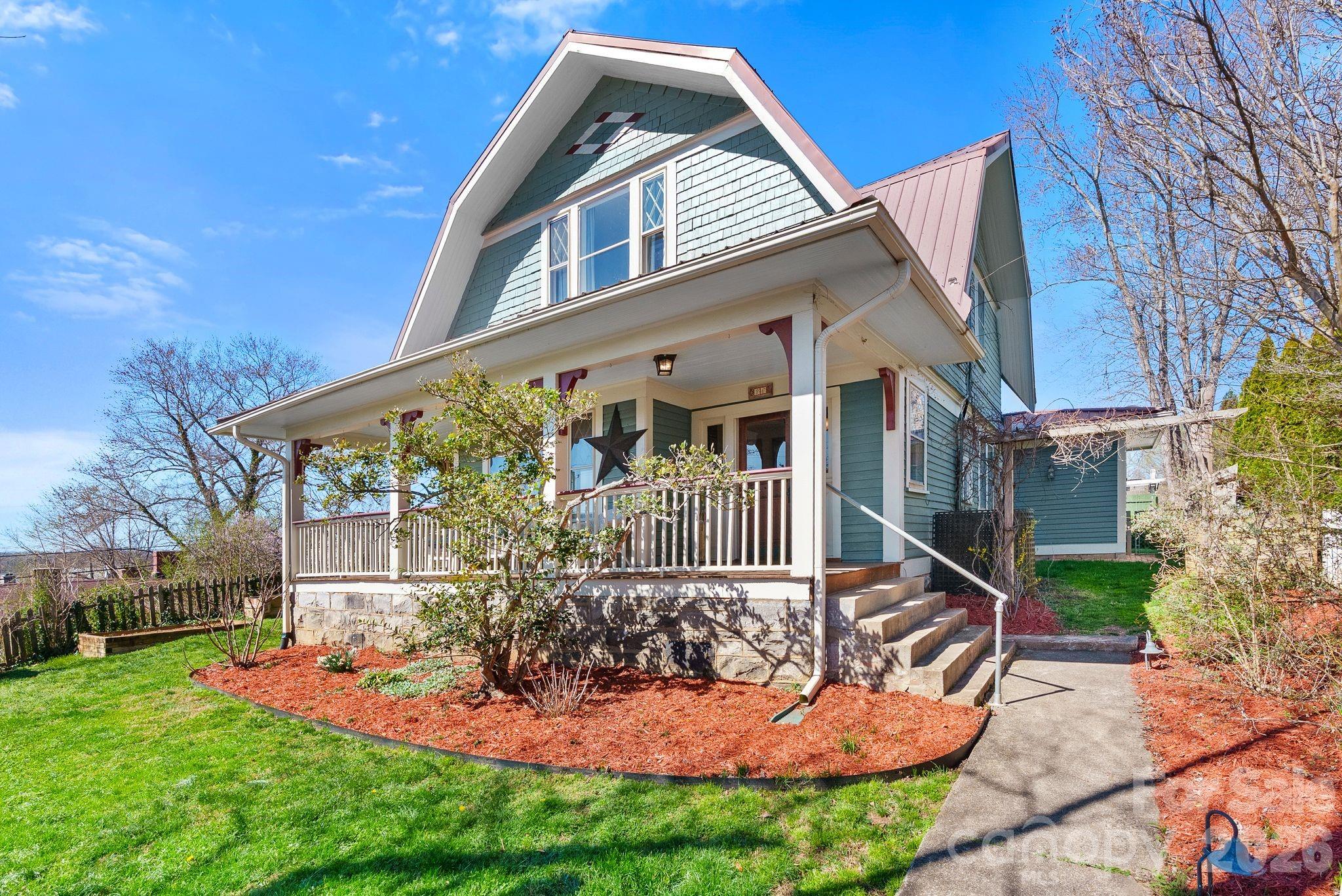 26 E Chestnut Street