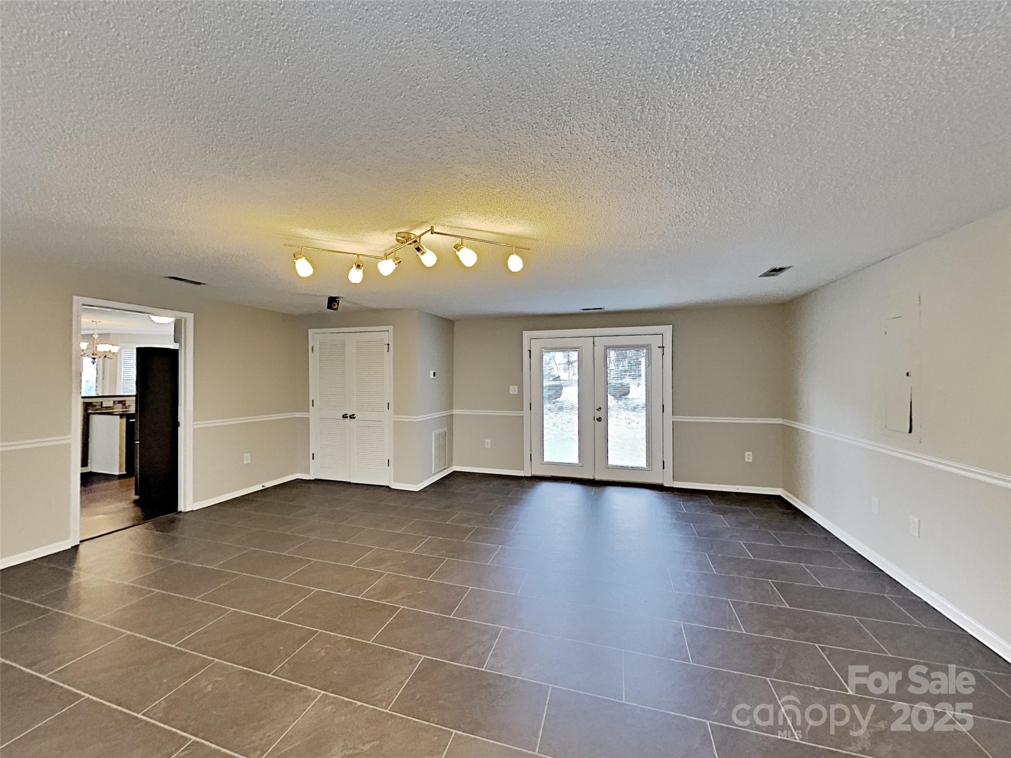 184 Rocky Knoll Court