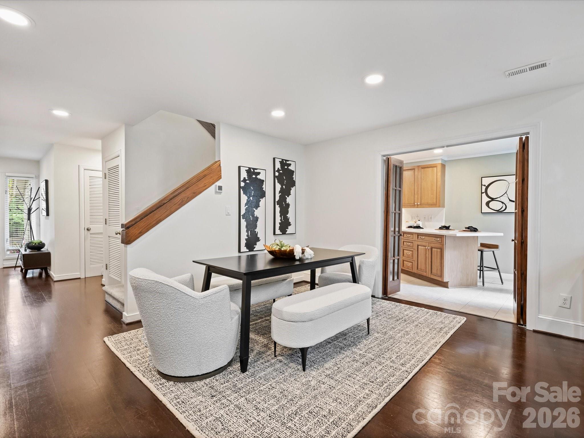 Sharon View Place - Residential