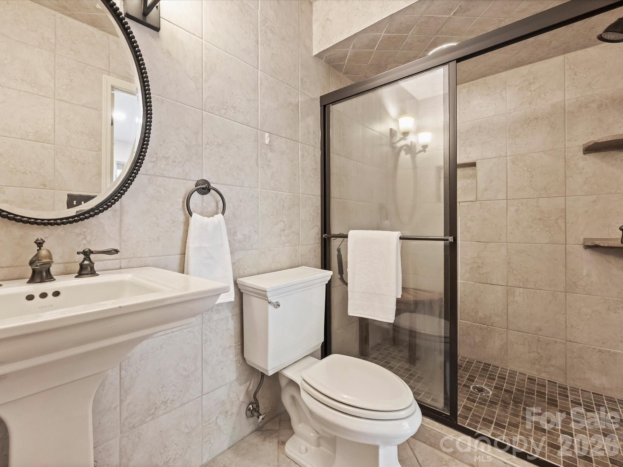 Sharon View Place - Residential