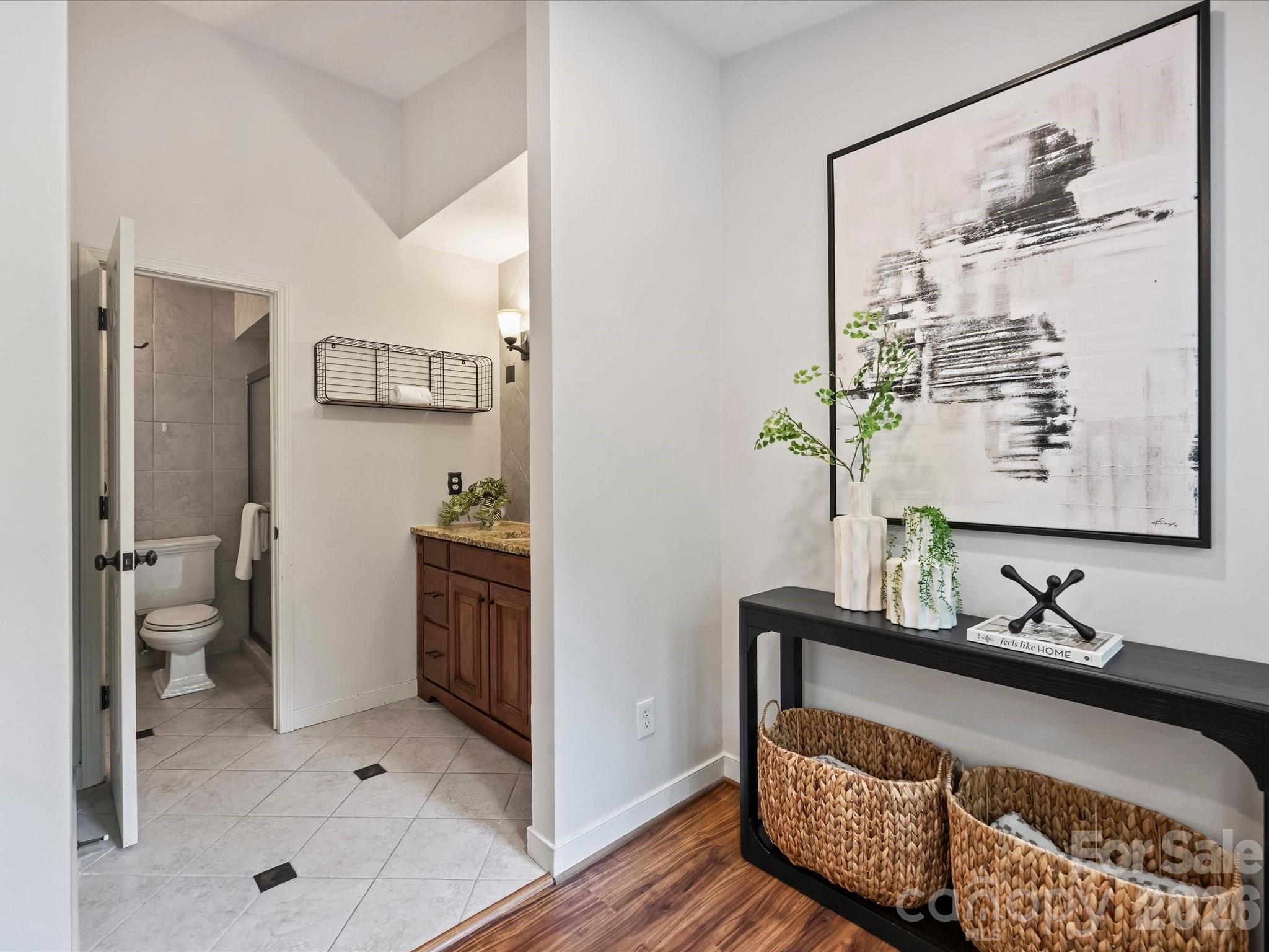 Sharon View Place - Residential