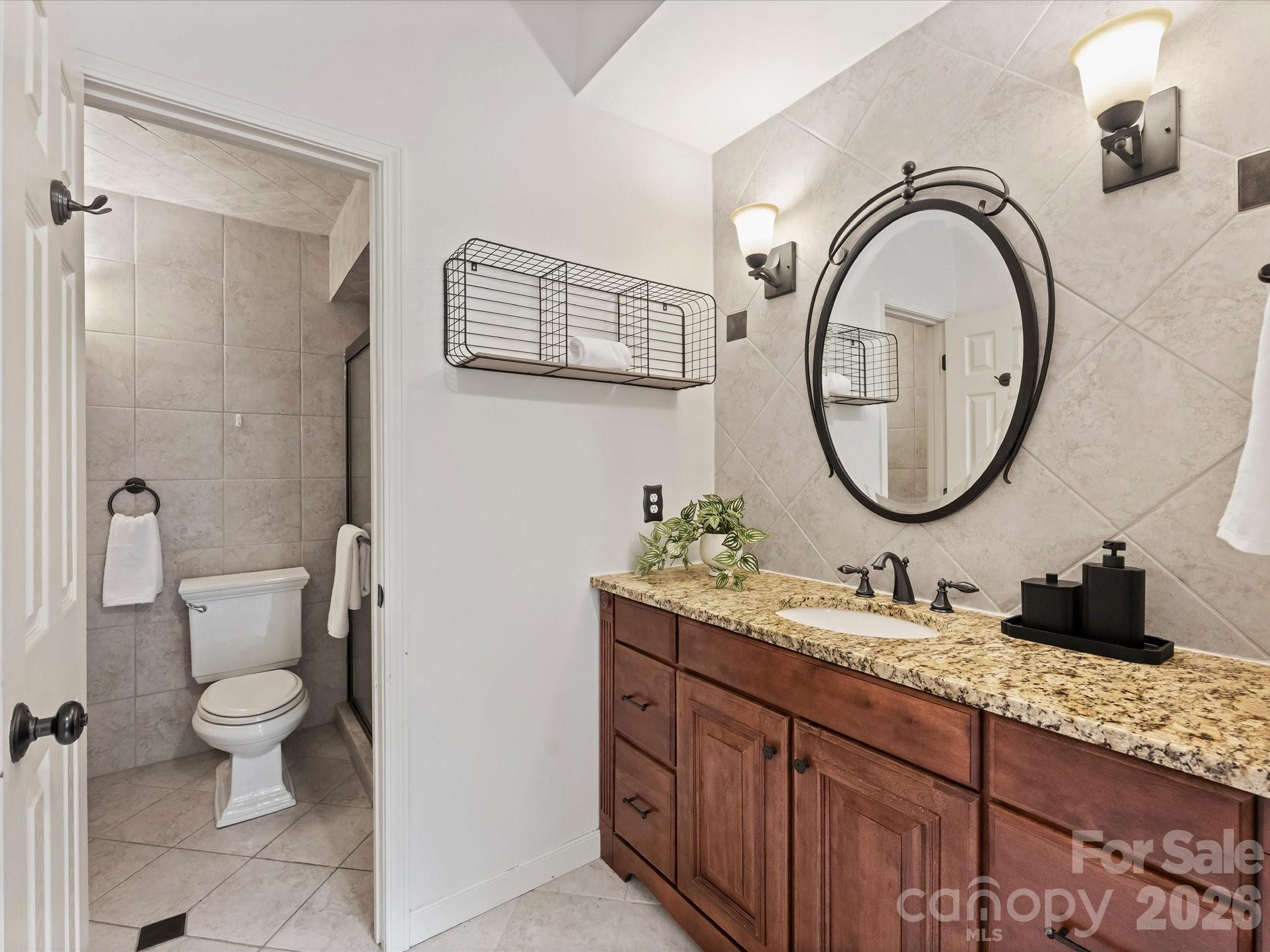 Sharon View Place - Residential