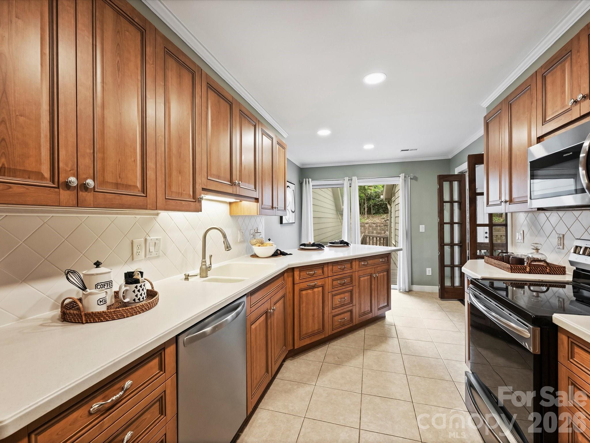 Sharon View Place - Residential