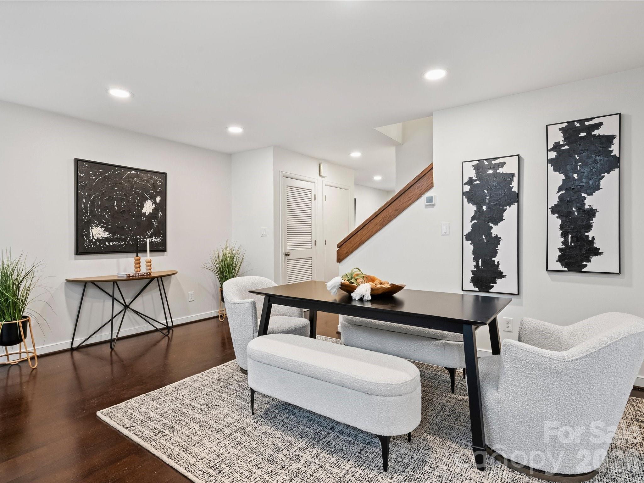 Sharon View Place - Residential