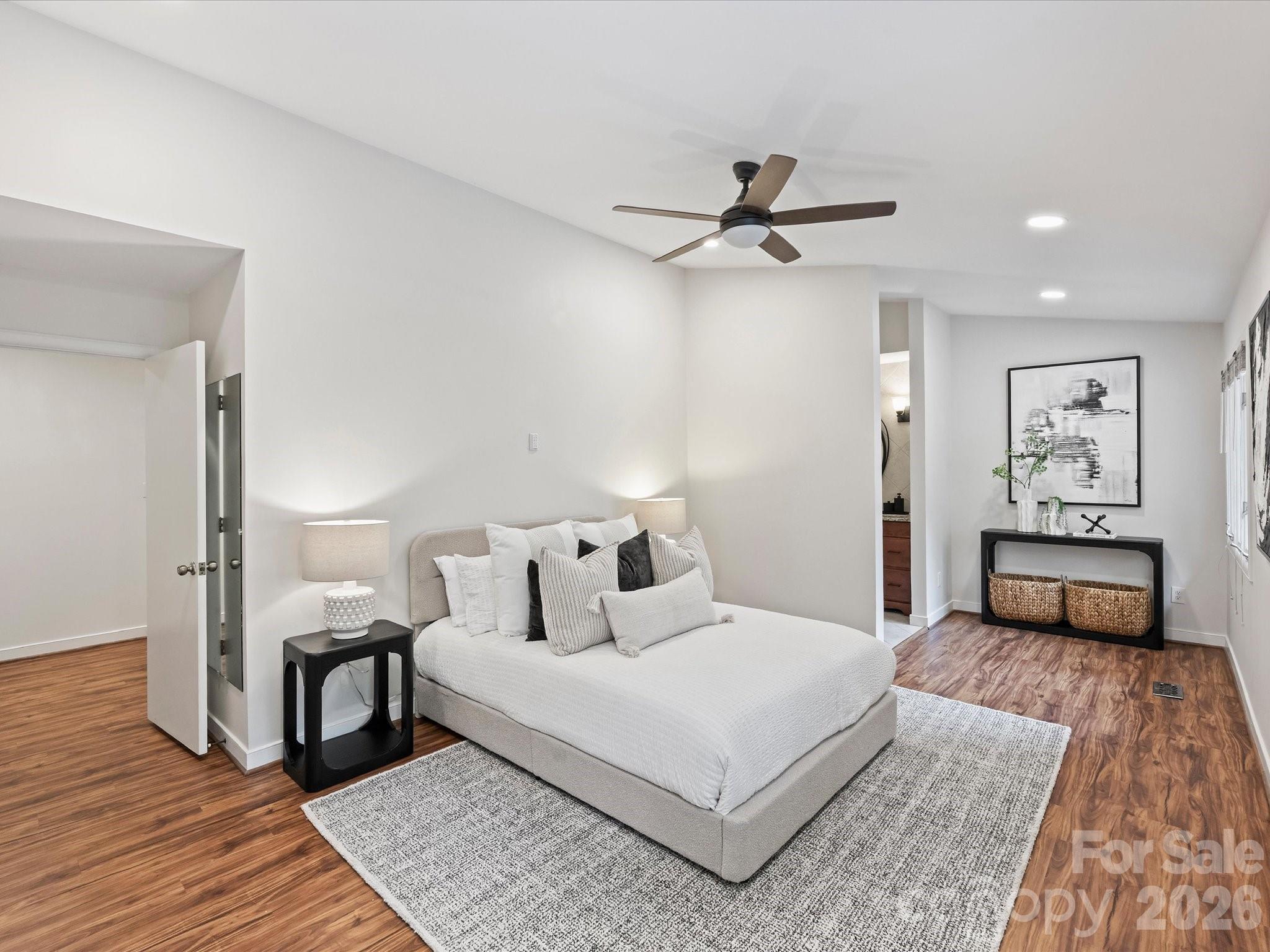 Sharon View Place - Residential