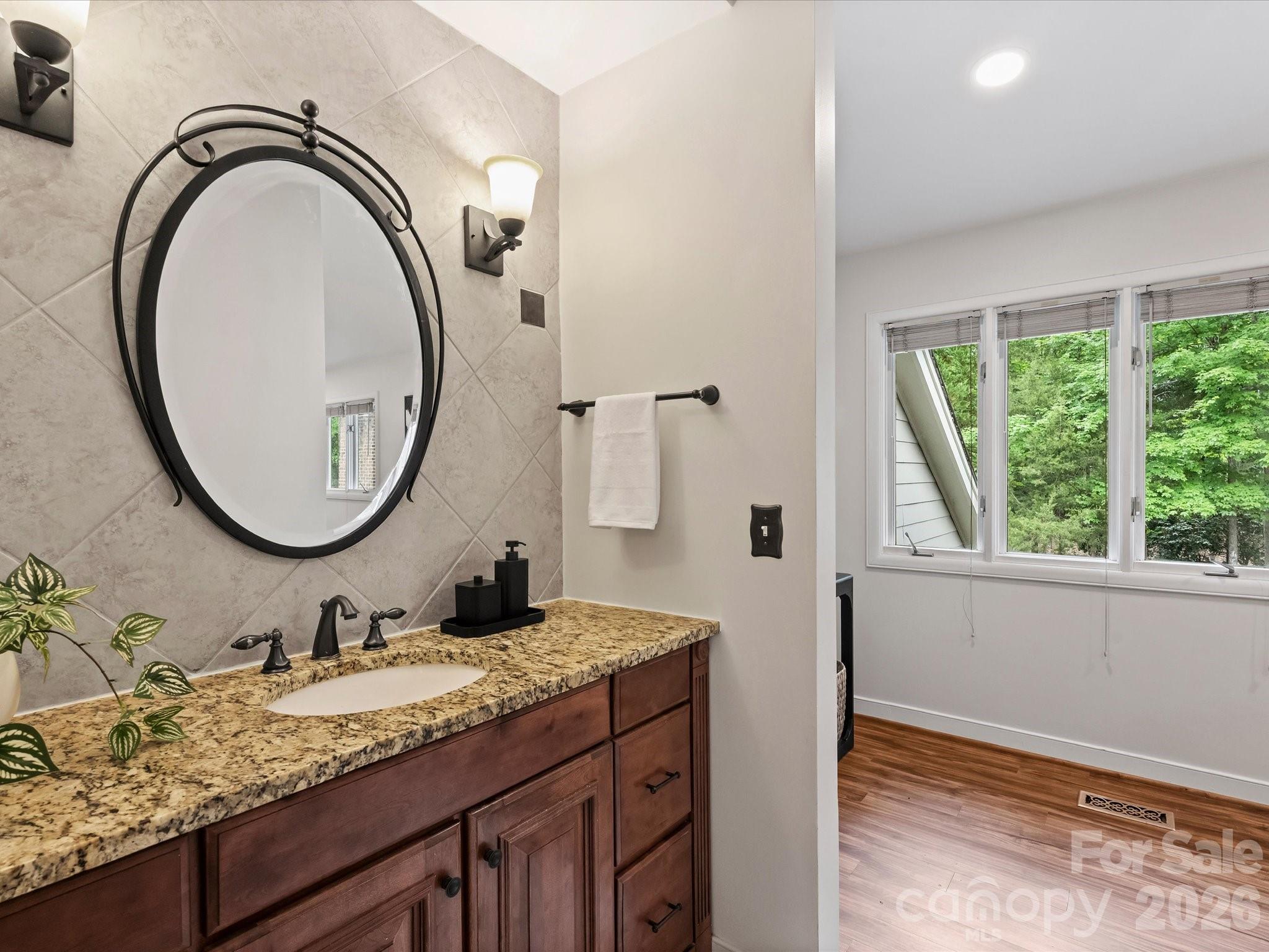 Sharon View Place - Residential