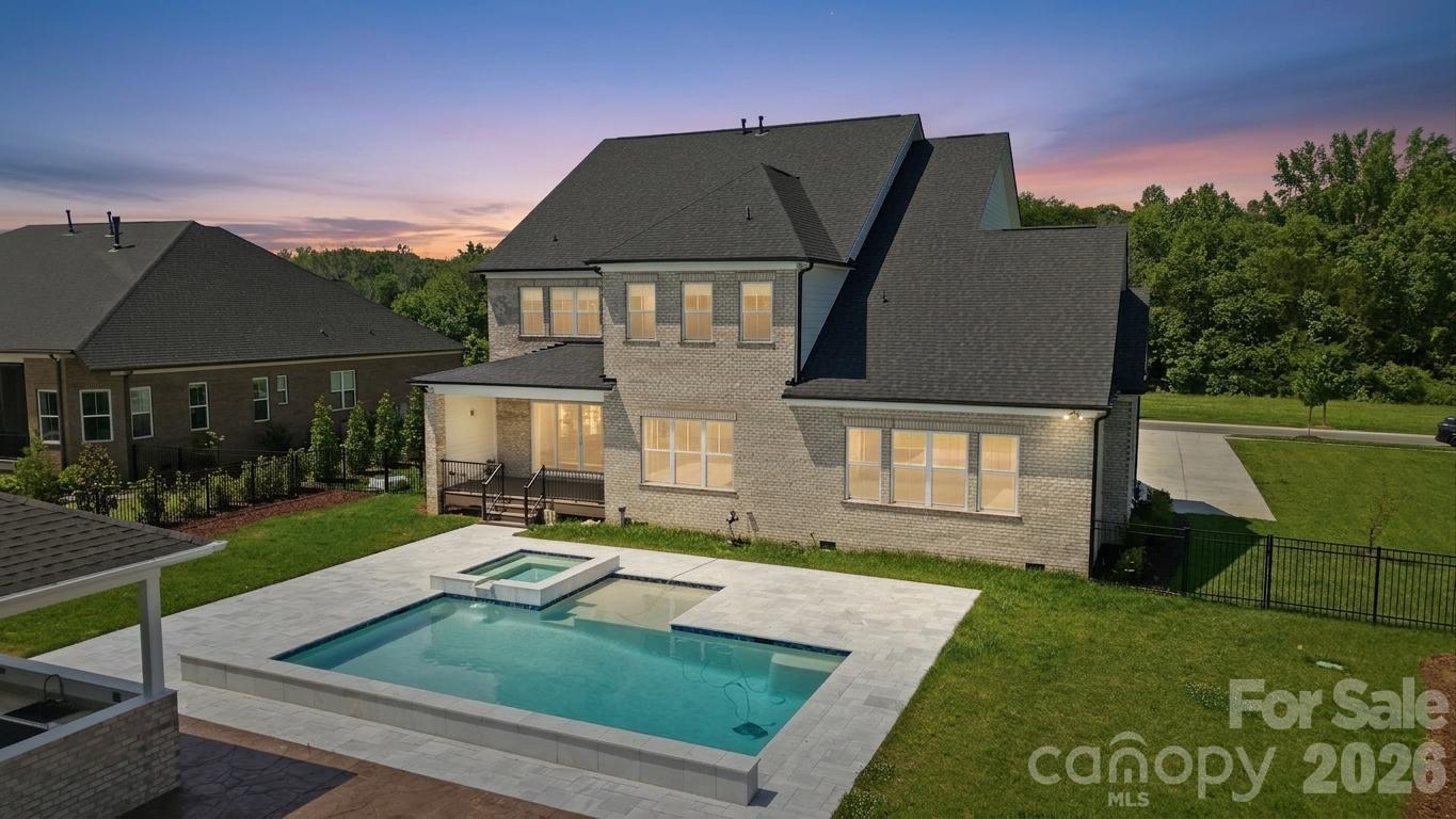 128 Ellison Way
