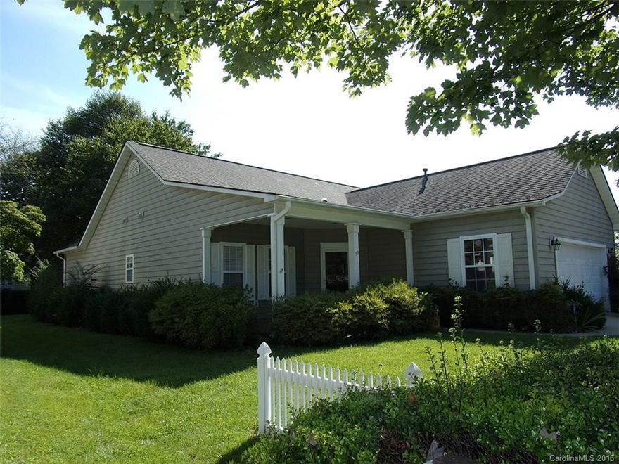 Deerlake Meadows - 2 BR, 2 BA open floorplan with fireplace, screened porch. Adjoining Meadows Park. One-level living. Attached 2-car garage.