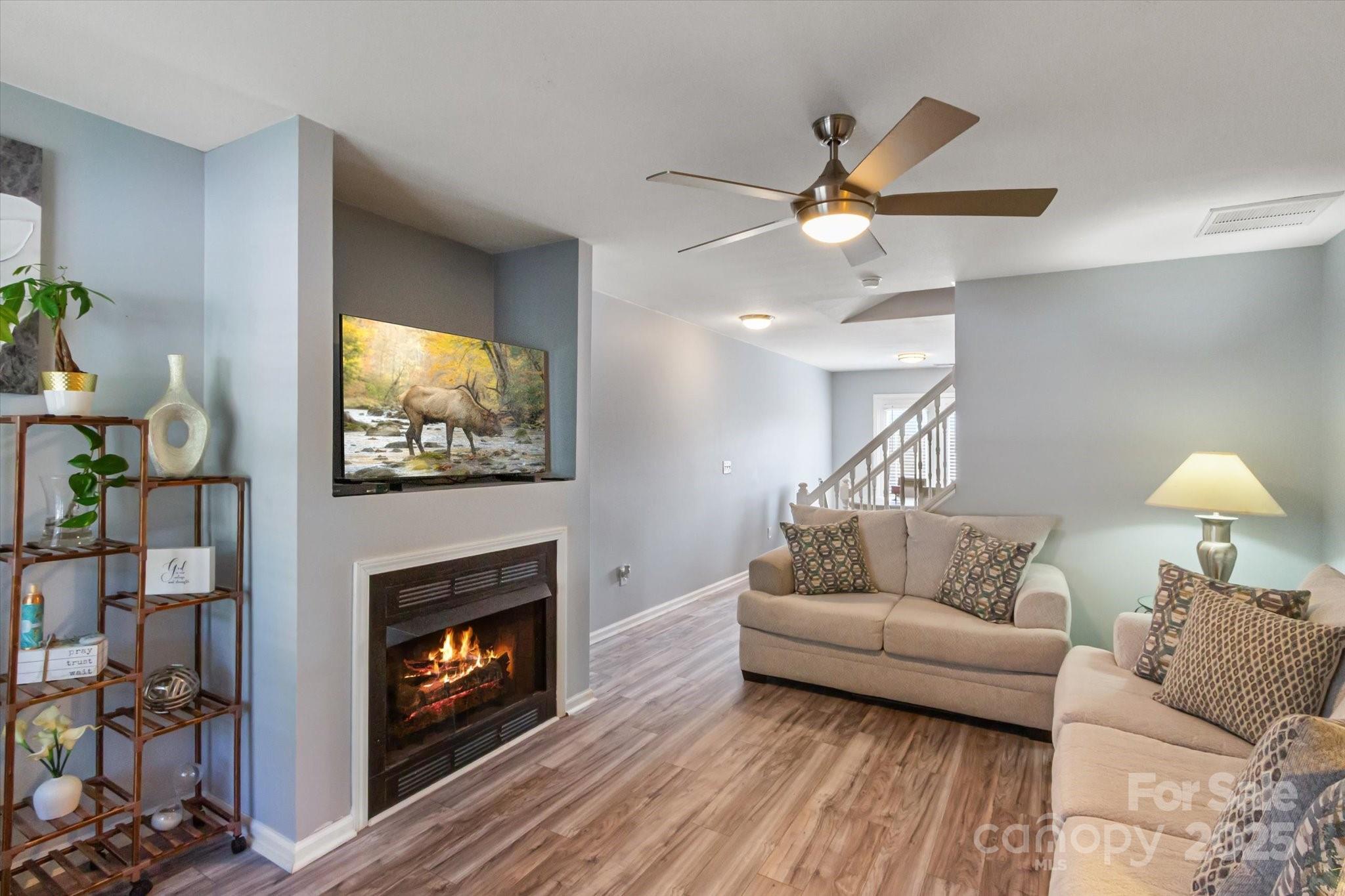 429 Wiltshire Circle