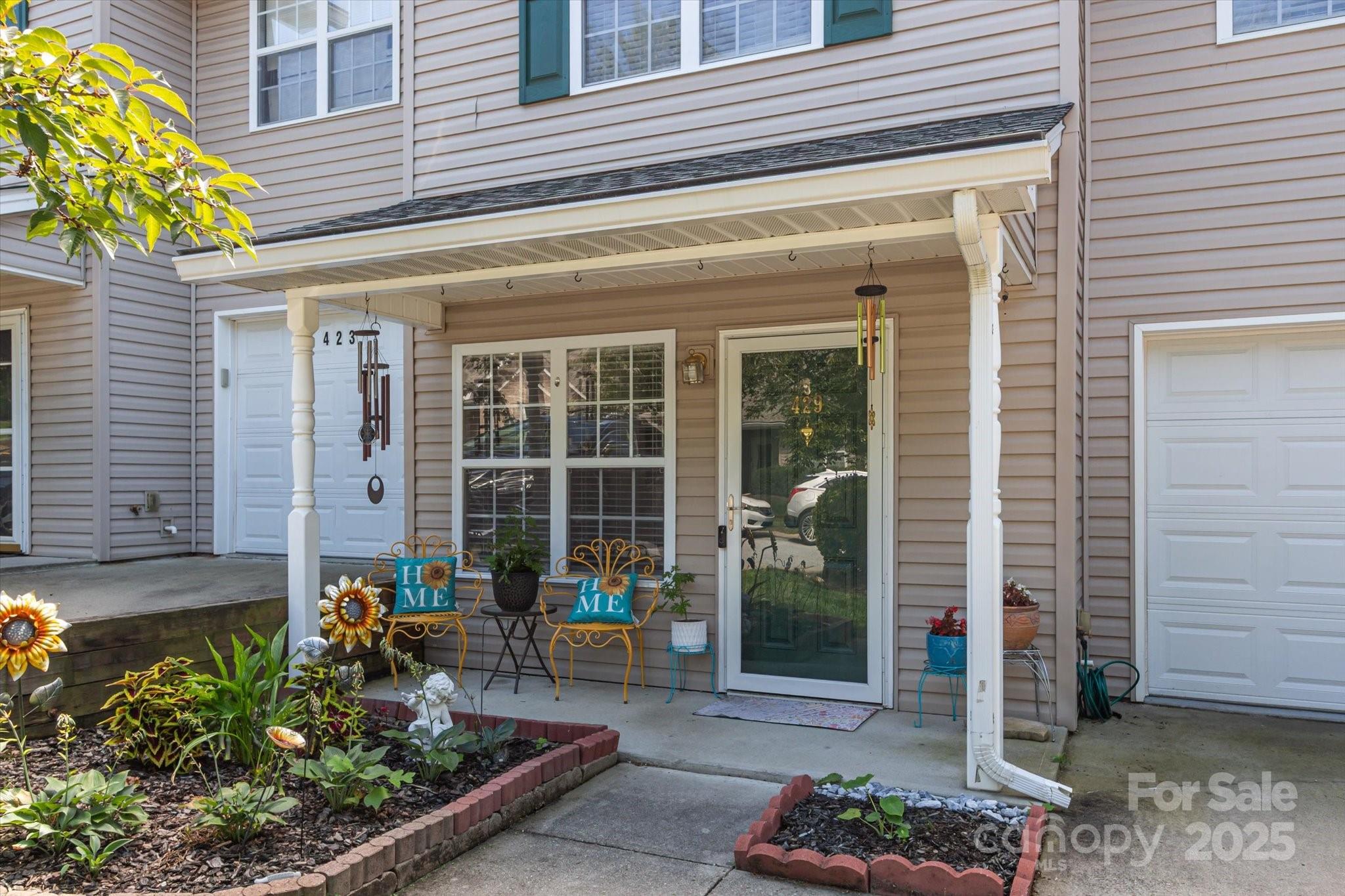 429 Wiltshire Circle