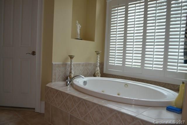 Meadow Lakes II - Residential