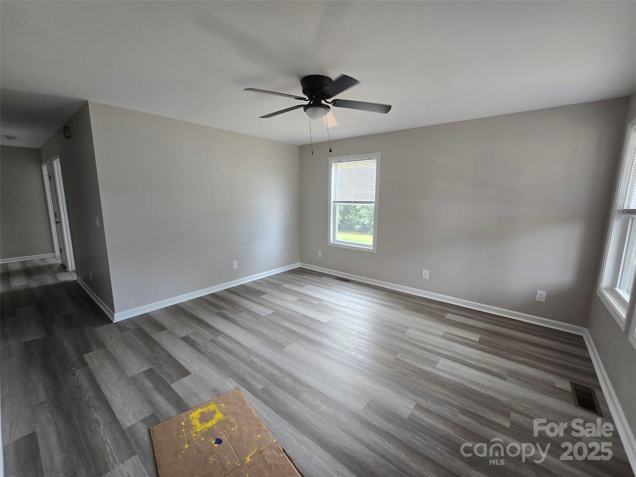 205 W Roswell Street