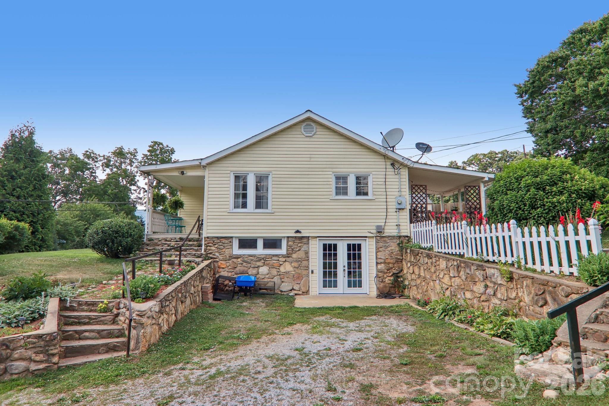 120 Caring Place Loop