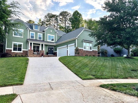 Photo of 130 Lakeshore Hills Drive, Mooresville, NC 28117 (MLS # 4392825)