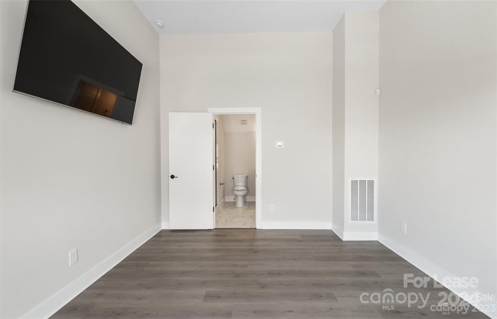 Bronson Square - Residential Lease