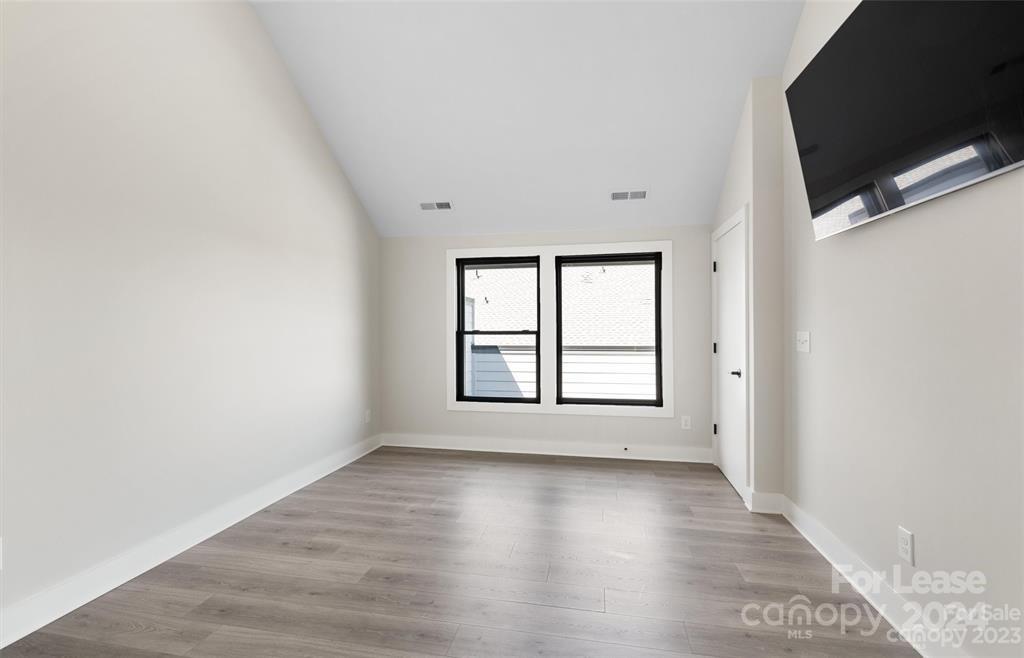 Bronson Square - Residential Lease