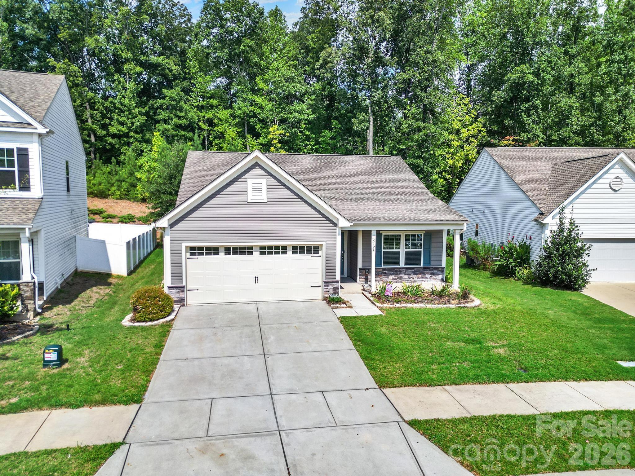 5121 Saddleback Drive