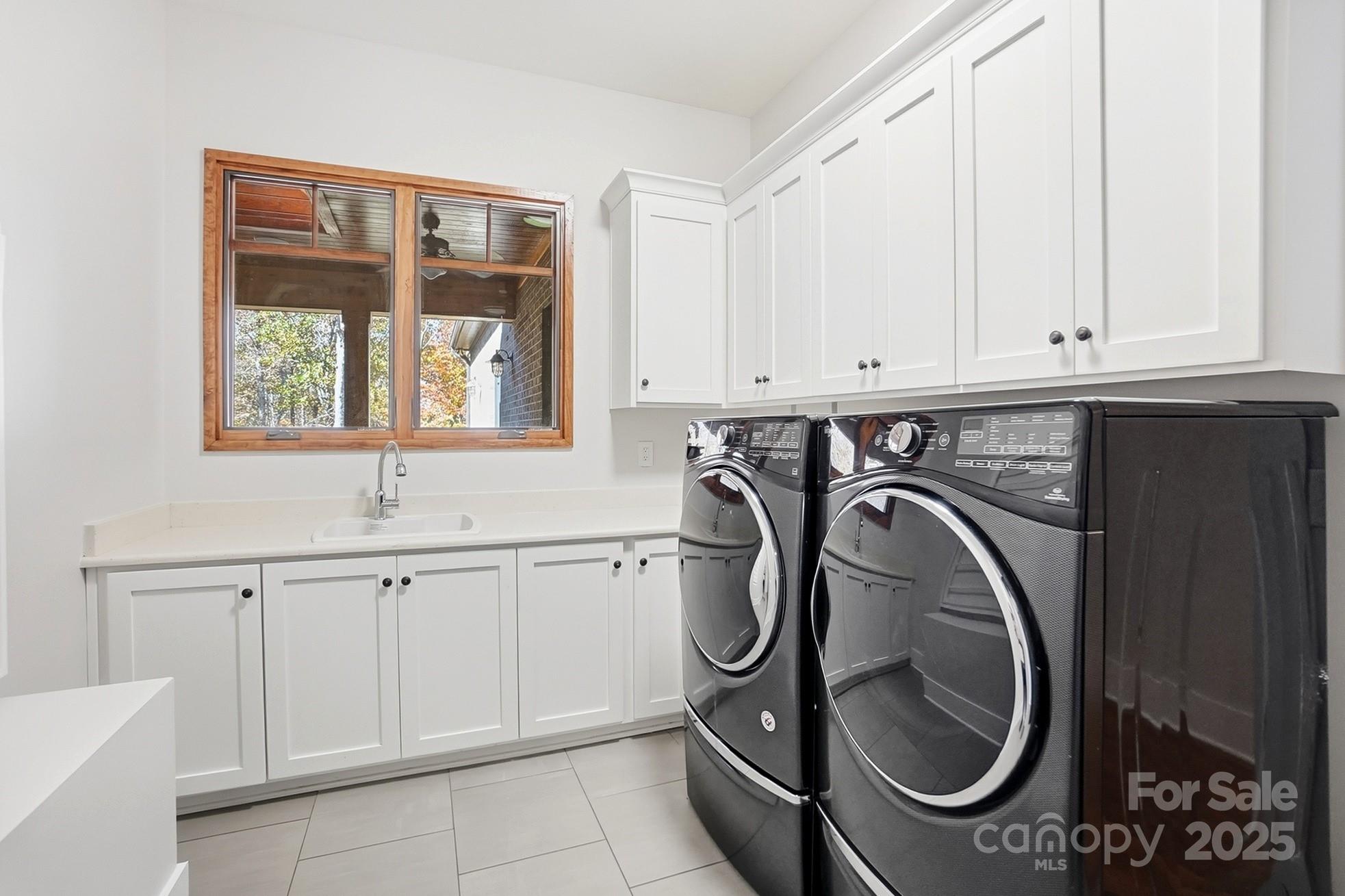 Saratoga Woods - Residential