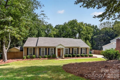 Photo of 622 Silversmith Lane, Charlotte, NC 28270 (MLS # 4422392)