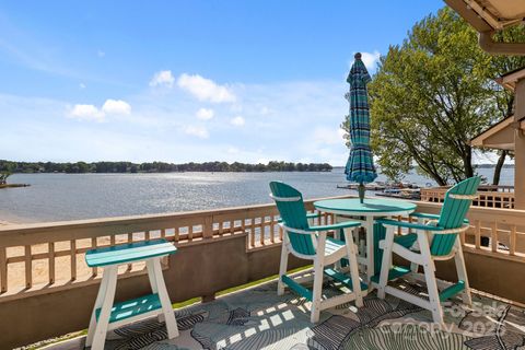 657 Portside Drive Davidson NC 28036