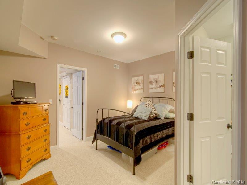 The Hamptons - Residential