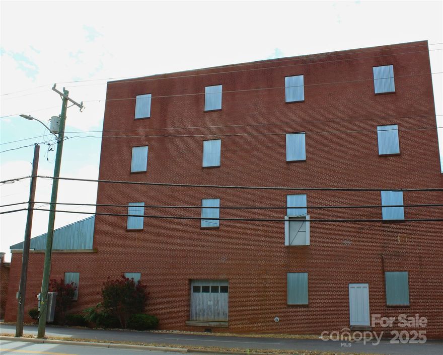 Opportunity awaits at the historic Hickory Granary! This commercial shell space, located at 526 8th St NE in Hickory, offers a prime chance to create your ideal office environment. Situated within the vibrant city of Hickory and in close proximity to Lenoir-Rhyne University, this property provides excellent visibility and accessibility.

The interior is a blank canvas, ready for your vision to transform it into a functional and appealing workspace. Bring your design ideas and customize every detail to suit your business needs. This is a chance to establish your presence in a distinctive building with a rich history. Explore the possibilities and envision your future at the Hickory Granary.