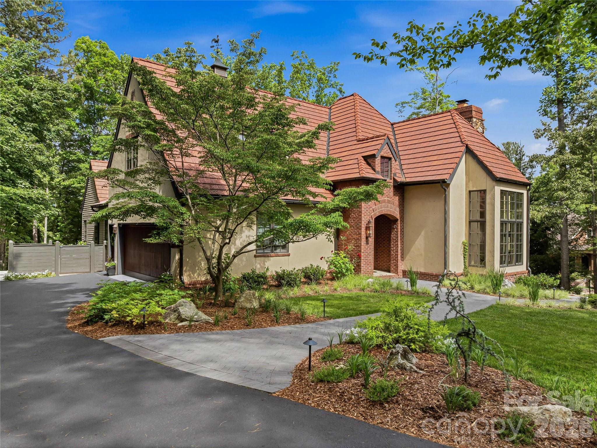 907 Kells Blue Court