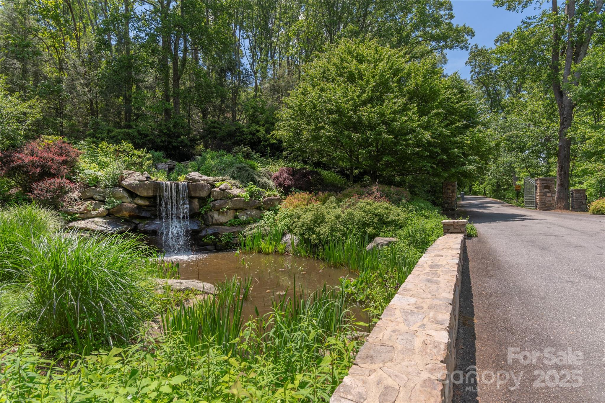 152 Skycliff Drive 8