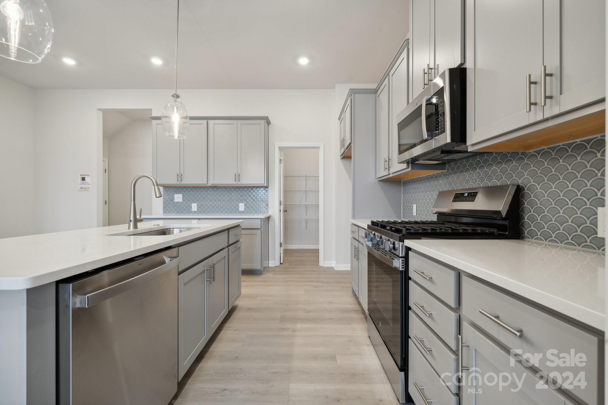 The Ridge at Sugar Creek - Residential