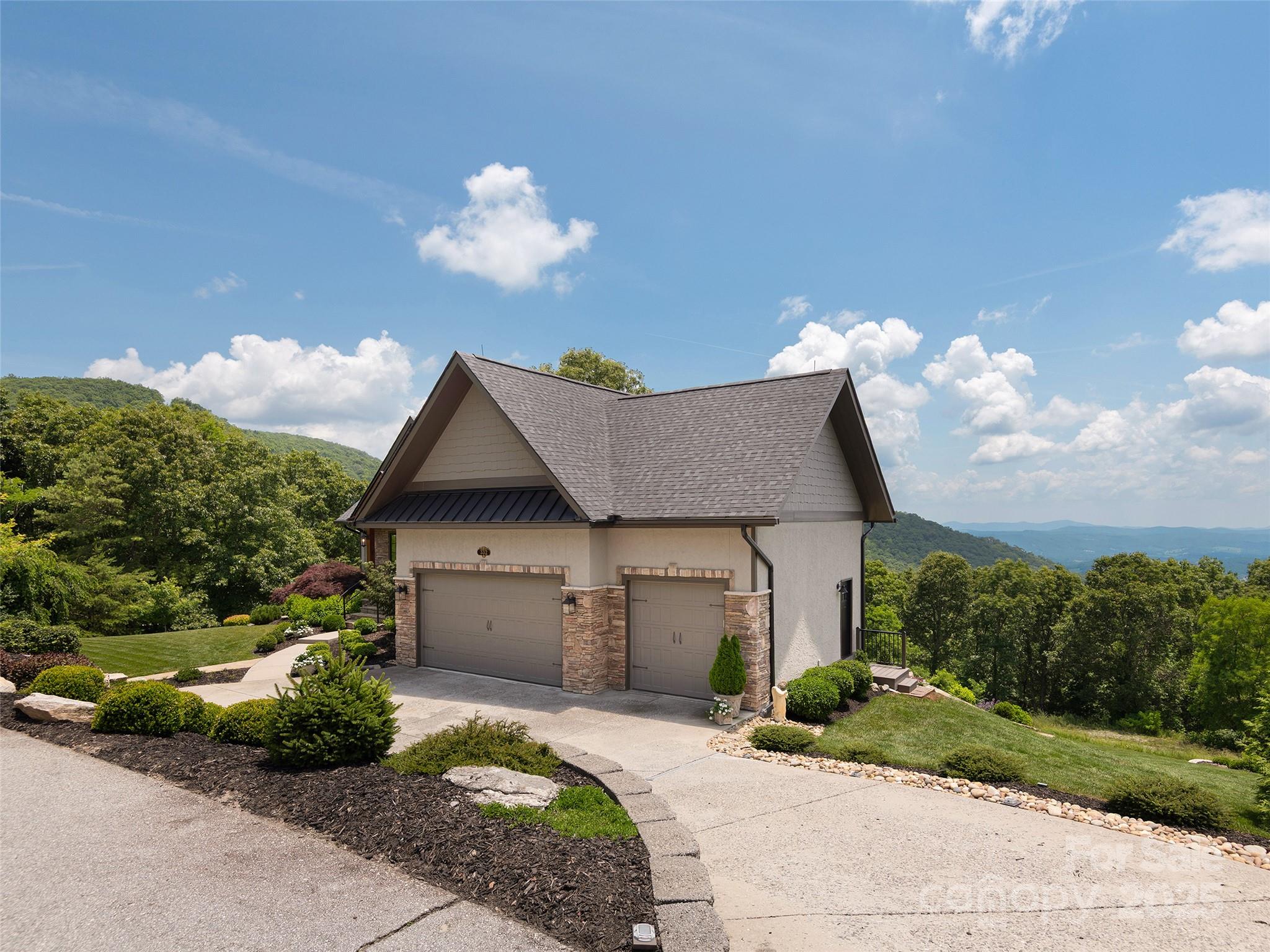 332 Summerset Drive