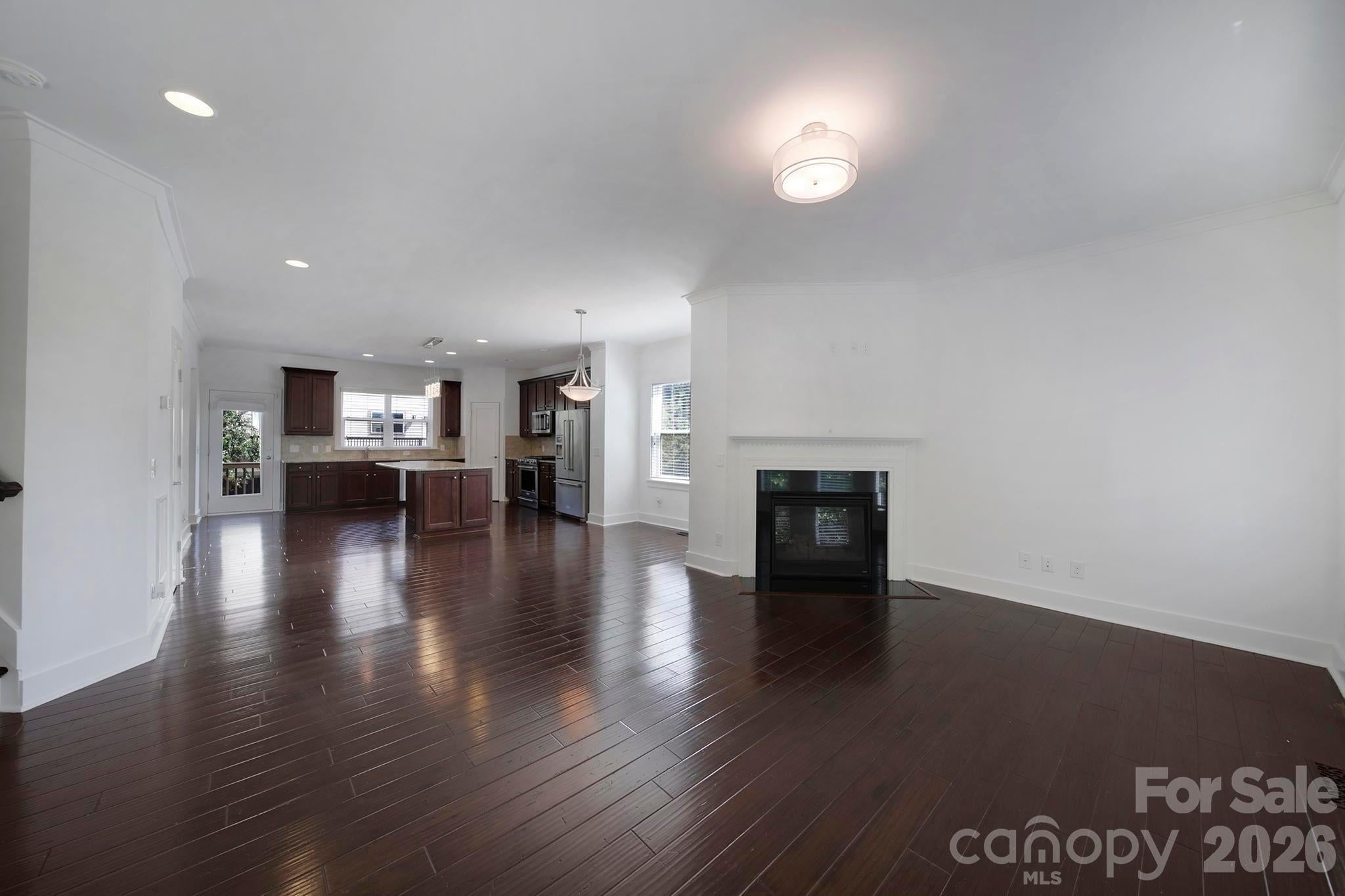 704 Lamar Avenue