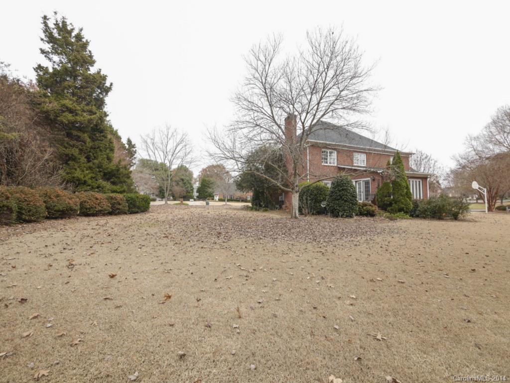 Country Club Estates - Residential