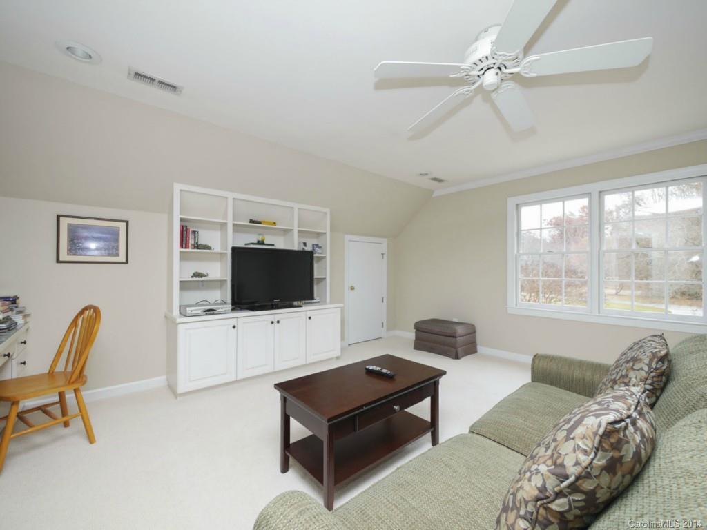 Country Club Estates - Residential